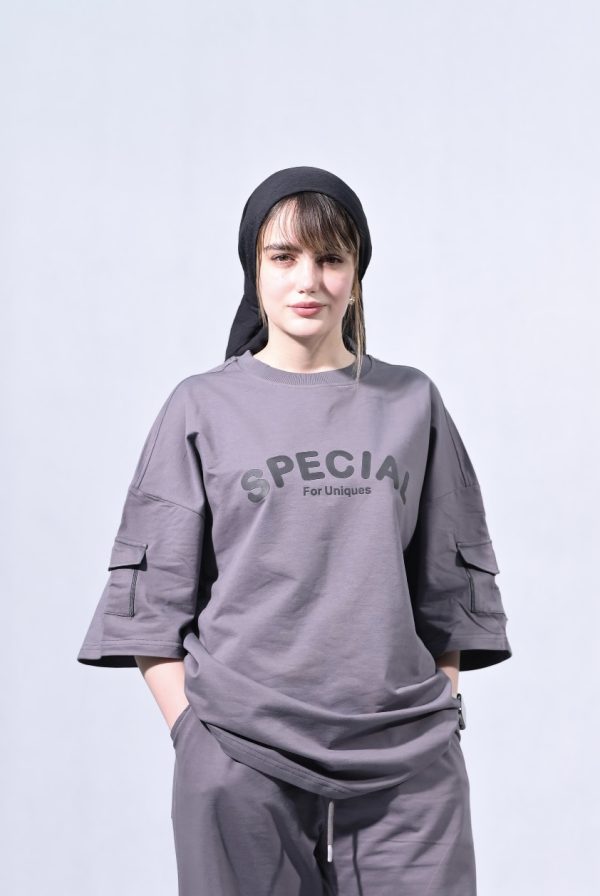 تیشرت خاکستری مدل «ابر زمستانی»